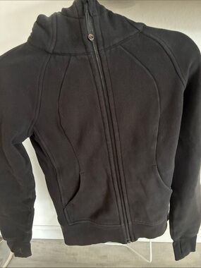 Lululemon Women’s Black Full-Zip Hoodie
